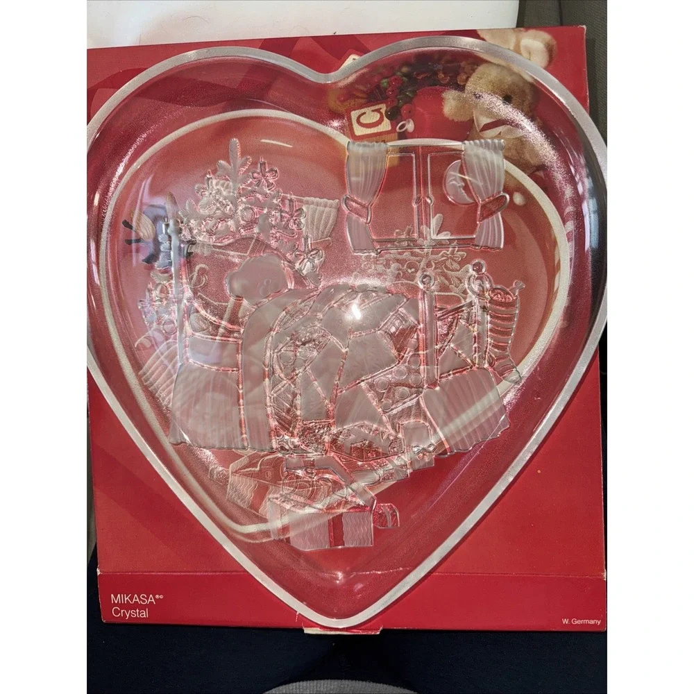 Mikasa Crystal CHRISTMAS DREAM Heart-Shaped‎ Serving Tray W Germany IN BOX